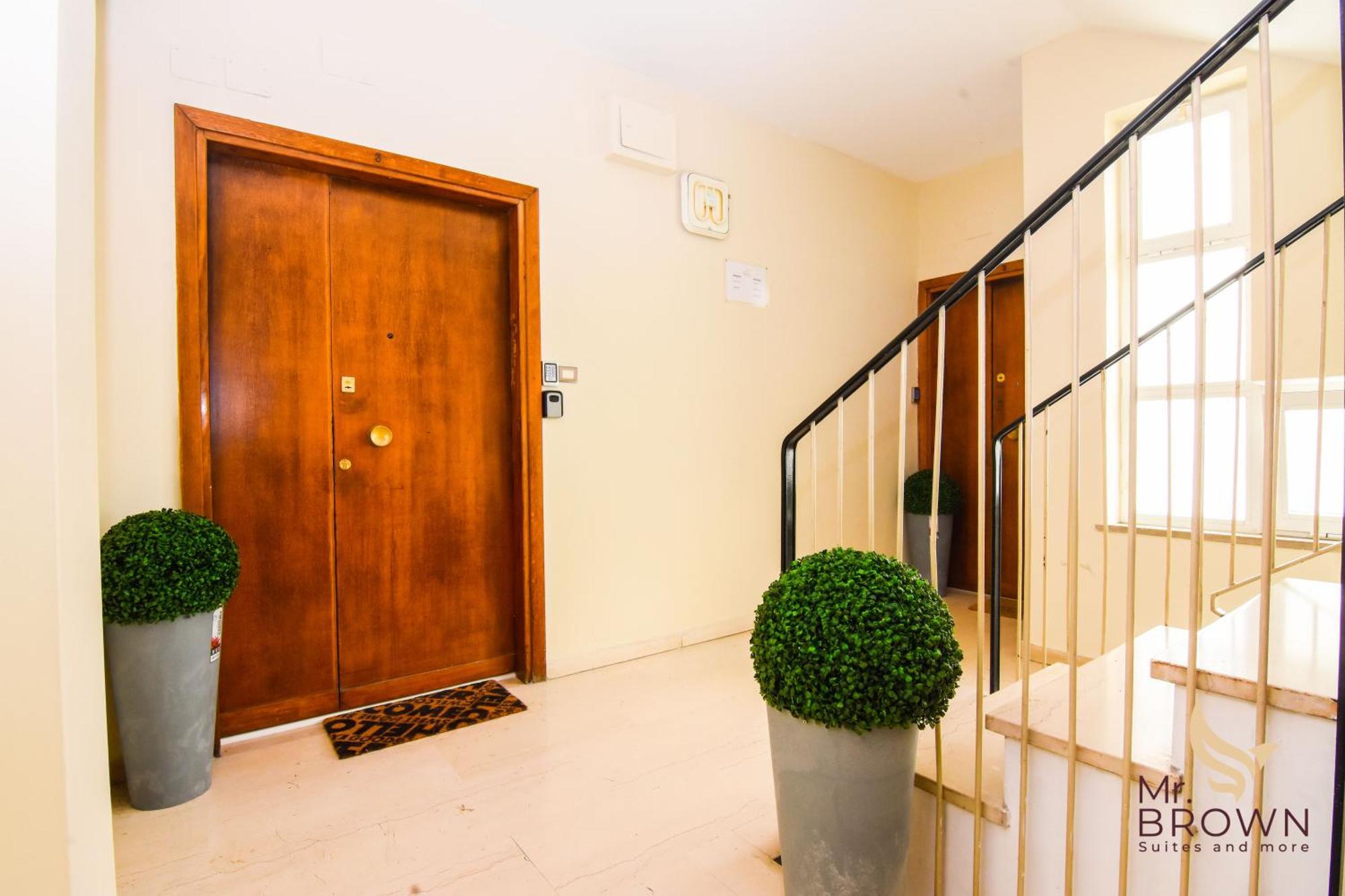 Mr Brown Home And Suites Rome Exterior photo